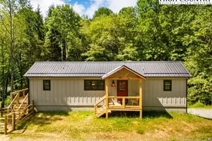 490 Laurelwood Ln, Boone, NC 28607 - Photo 1