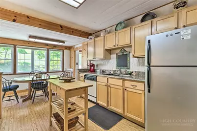 2280 Garvey Bridge Road, Crumpler, NC 28617 - Photo 16
