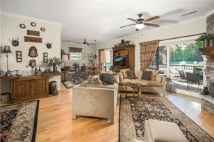 240 Village Dr, Blowing Rock, NC 28605 - Photo 10