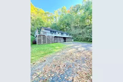 9275 Nc Highway 88 West, Warrensville, NC 28693 - Photo 16