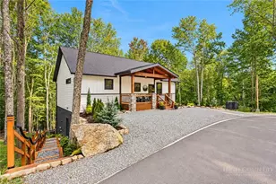 107 Greenbriar Rd, Beech Mountain, NC 28604 - Photo 2