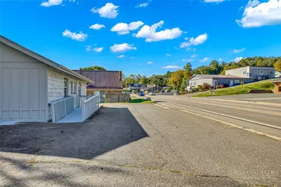 510 E Main Street, Jefferson, NC 28640 - Photo 18