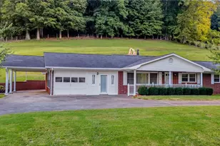 1151 Buck Mountain Cir, West Jefferson, NC 28694 - Photo 1