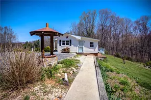 2081 Baker's Ridge Rd, Piney Creek, NC 28663 - Photo 6