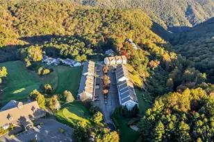 57 Club Villa Dr, Roaring Gap, NC 28668 - Photo 2