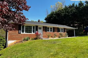 393 Grandview Dr, Sparta, NC 28675 - Photo 1