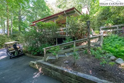 307 Lakeview Road, Newland, NC 28657 - Photo 1