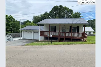 309 Locust Street, West Jefferson, NC 28694 - Photo 1