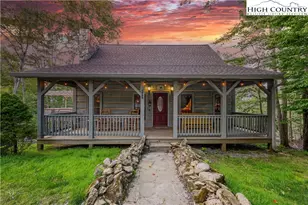 207 Lake Rd, Beech Mountain, NC 28604 - Photo 1