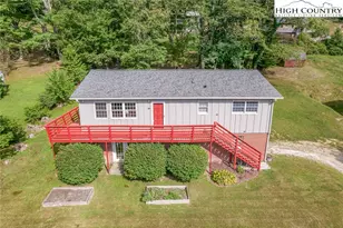 165 Apache St, Newland, NC 28657 - Photo 1