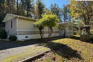 4704 Old Fields Creek Rd, Grassy Creek, NC 28631 - Photo 1