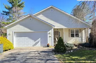 273 W Evergreen St, West Jefferson, NC 28694 - Photo 1