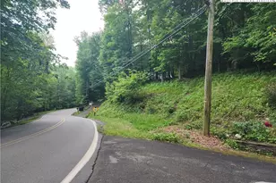 218 Lake Rd, Beech Mountain, NC 28604 - Photo 1