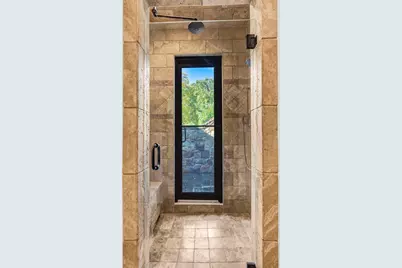 102 Alameda, Horseshoe Bay, TX 78657 - Photo 10