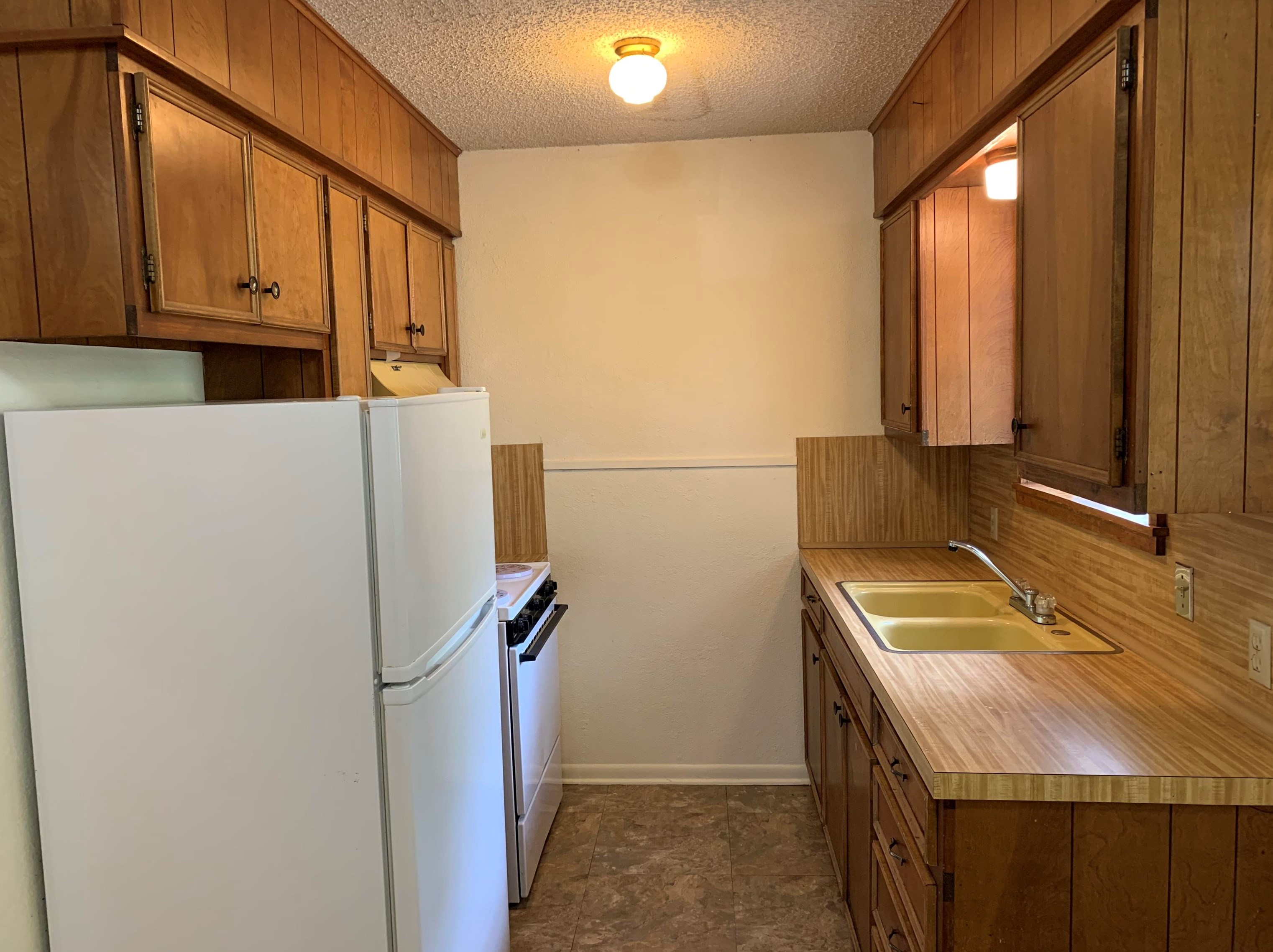 204 W Lampasas St, Sunrise Beach, TX 78643