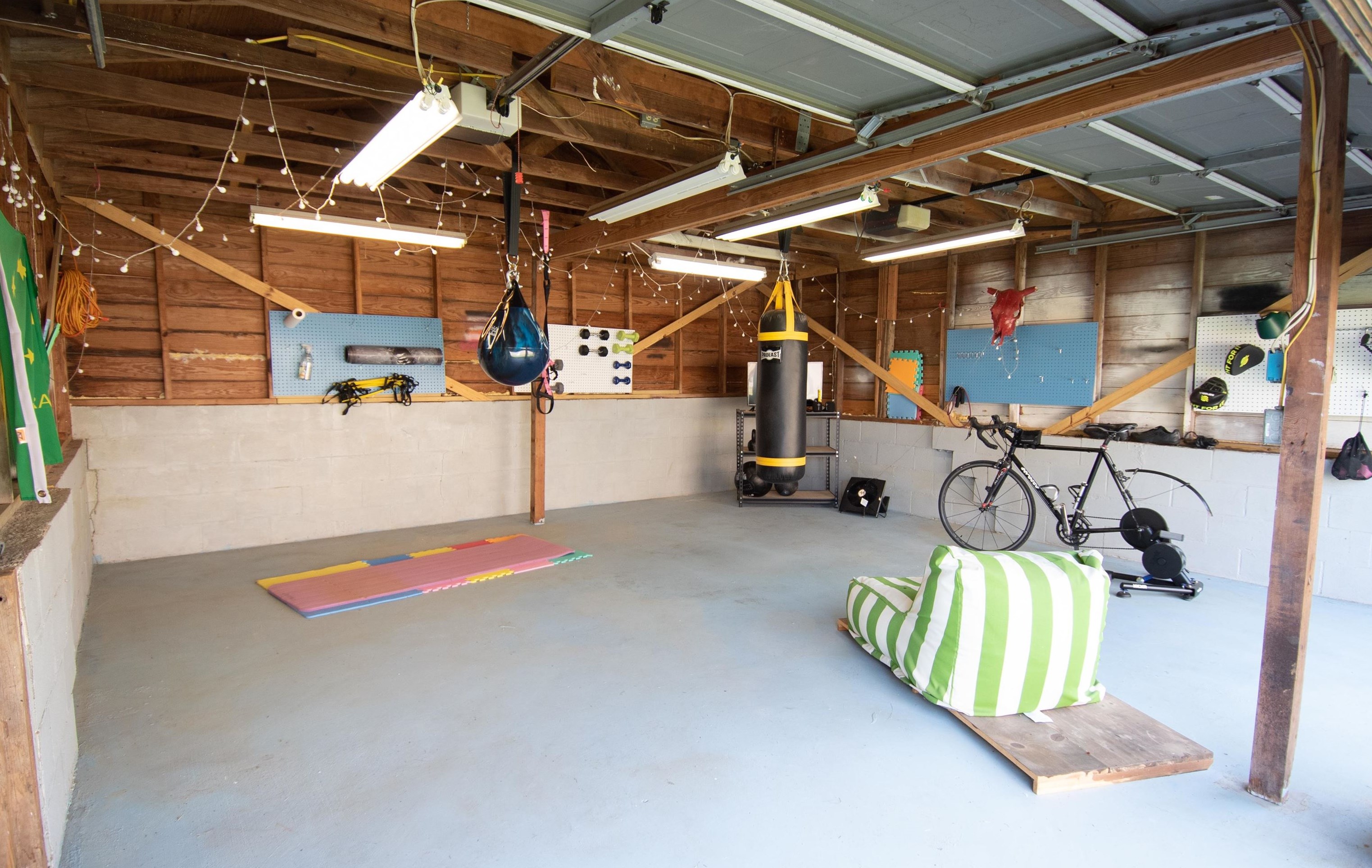 1709 Oatman St, Sunrise Beach TX  78643-2728 exterior
