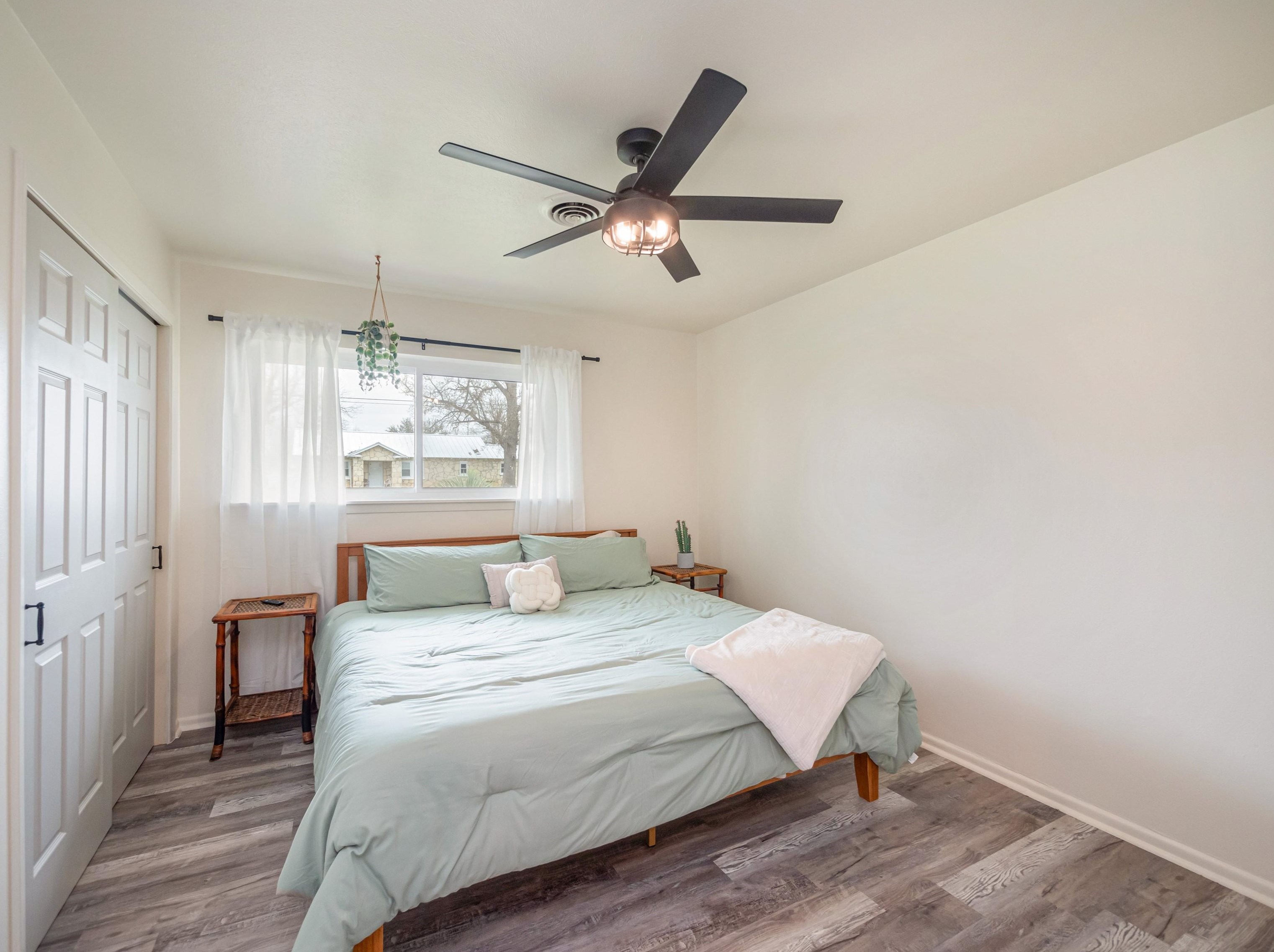 1107 Sandstone St, Sunrise Beach TX  78643-2426 exterior