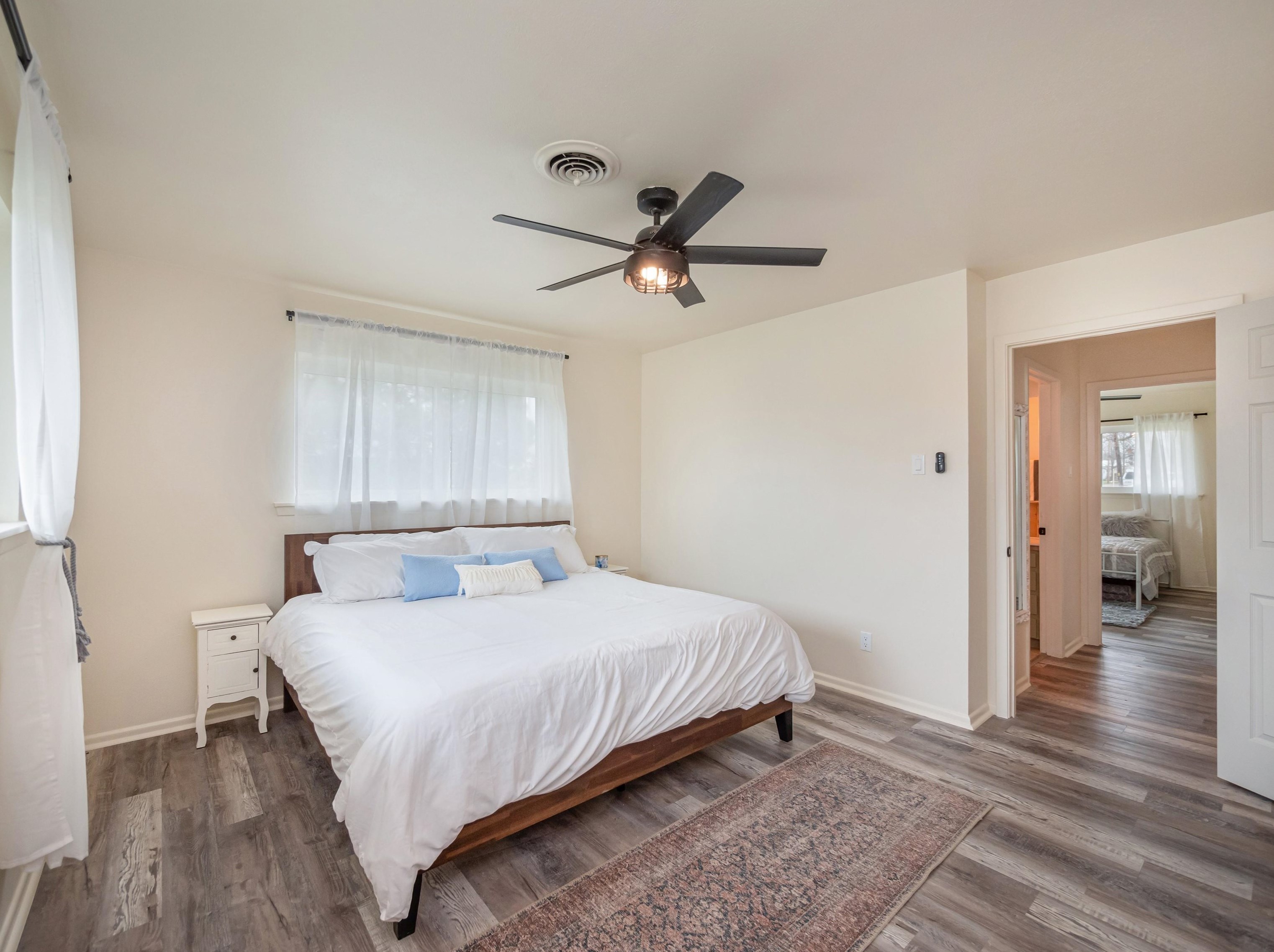 1107 Sandstone St, Sunrise Beach TX  78643-2426 exterior