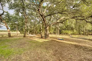 305A Cr 103, Lampasas, TX 76550 - Photo 20