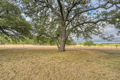 305A Cr 103, Lampasas, TX 76550 - Photo 24