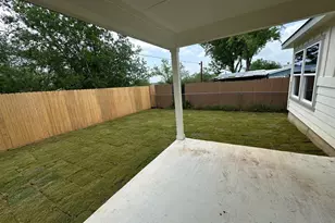 848 Driftwood Ln, Cottonwood Shores, TX 78657 - Photo 14