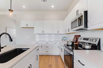 111 S Draper Lane, Bertram, TX 78605 - Photo 10