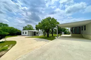 1108 Ashley, Llano, TX 78643 - Photo 4