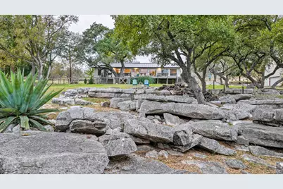 1204 Los Escondidos Street, Marble Falls, TX 78654 - Photo 2