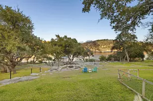 1204 Los Escondidos St, Marble Falls, TX 78654 - Photo 6