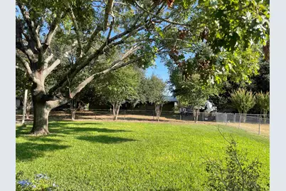 1113 Hackberry Drive, Marble Falls, TX 78654 - Photo 18