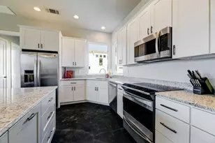 1506 Hill Top Dr, Granite Shoals, TX 78654 - Photo 12