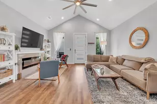 832 Fir Ln, Cottonwood Shores, TX 78657 - Photo 8