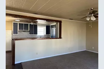 900 E Wallace, Llano, TX 78643 - Photo 2