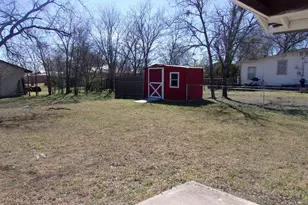 900 E Wallace, Llano, TX 78643 - Photo 14