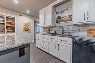 806 Highcrest Dr, Granite Shoals, TX 78654 - Photo 8