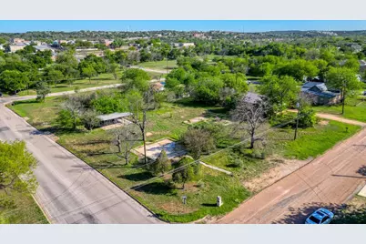309 Avenue M, Marble Falls, TX 78654 - Photo 14