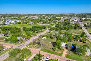 309 Ave M, Marble Falls, TX 78654 - Photo 4