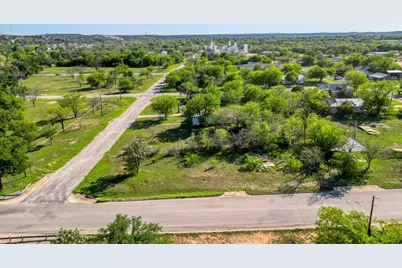 309 Avenue M, Marble Falls, TX 78654 - Photo 12