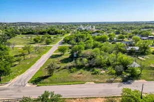 309 Ave M, Marble Falls, TX 78654 - Photo 12