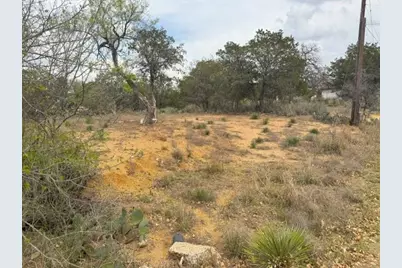 260 E Briarway Dr, Granite Shoals, TX 78654 - Photo 2