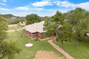 112 Mari Ln, Spicewood, TX 78669 - Photo 2