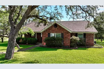 220 W Lakecrest Drive, Bluffton, TX 78607 - Photo 1