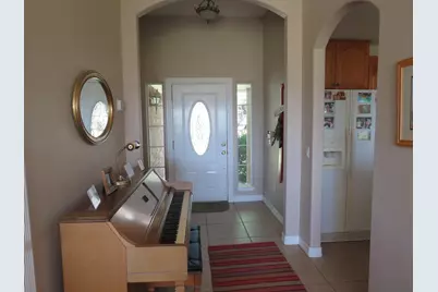 220 W Lakecrest Drive, Bluffton, TX 78607 - Photo 8