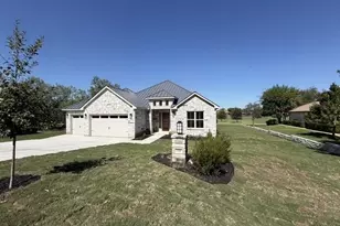 604 Hi Cir S, Horseshoe Bay, TX 78657 - Photo 2