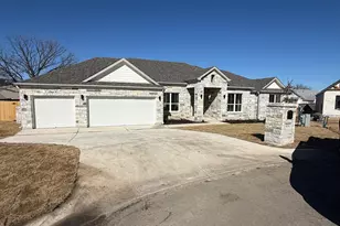 406 Hogans Pl, Meadowlakes, TX 78654 - Photo 6
