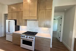 406 Hogans Pl, Meadowlakes, TX 78654 - Photo 8