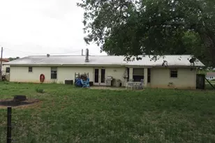 301 Overstreet Dr, Sunrise Beach, TX 78643 - Photo 4