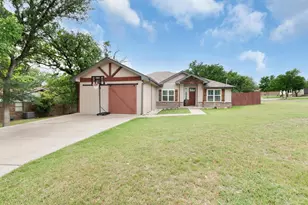 1202 S Willis, Lampasas, TX 76550 - Photo 2