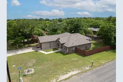 1202 S Willis, Lampasas, TX 76550 - Photo 4