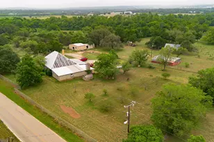 7866 County Road 404 Rd, Spicewood, TX 78669 - Photo 4